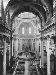 Interiörvy av mittskeppet i kyrkan Saint-Paul-Saint-Louis, sett från orgeln, 1627-41